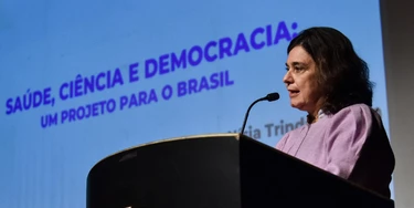 SÃO PAULO, SP - 19.06.2023: MINISTRA DA SAÚDE PARTICIPA DE CONGRESSO - Nísia Trindade Lima, Ministra da Saúde, participa do Congresso Acadêmico Unifesp 2023, nesta segunda feira, (19) em São Paulo. (Foto: Roberto Casimiro /Fotoarena/Folhapress) ORG XMIT: 2389988 SÃO PAULO, SP - 19.06.2023: MINISTRA DA SAÚDE PARTICIPA DE CONGRESSO - Nísia Trindade Lima, Ministra da Saúde, participa do Congresso Acadêmico Unifesp 2023, nesta segunda feira, (19) em São Paulo. (Foto: Roberto Casimiro /Fotoarena/Folhapress) ORG XMIT: 2389988