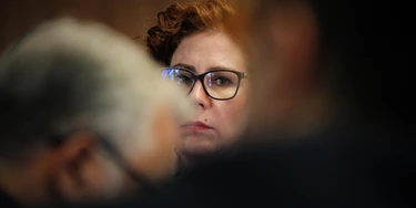 Deputada Carla Zambelli, durante a leitura do relatório final da CPMI 8 de Janeiro, em Brasília.