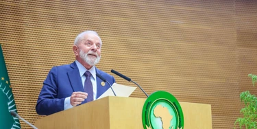 Lula discursa em evento na cúpula da União Africana, onde comparou genocídio em Gaza ao Holocausto contra os judeus. Lula discursa em evento na cúpula da União Africana, onde comparou genocídio em Gaza ao Holocausto contra os judeus.