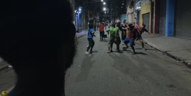 VÍDEO: Perseguido por vereador bolsonarista, futebol é meio de dignidade na Cracolândia de São Paulo