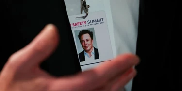 Elon Musk lucra com a vigilância estatal que diz combater