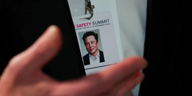 Elon Musk lucra com a vigilância estatal que diz combater Elon Musk lucra com a vigilância estatal que diz combater