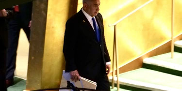 (NOVO) Primeiro-ministro de Israel, Benjamin Netanyahu, discursa na UNGA 79 em Nova York. 27 de setembro de 2024, Nova York, EUA: O Primeiro-ministro de Israel, Sua Excelência Benjamin Netanyahu, discursa na UNGA79 em Nova York, com o tema da sessão como "Não deixando ninguém para trás: agindo juntos para o avanço da paz, desenvolvimento sustentável e dignidade humana para as gerações presentes e futuras."
Crédito: Niyi Fote/Thenews2 (Foto: Niyi Fote/Thenews2/Folhapress) (NOVO) Primeiro-ministro de Israel, Benjamin Netanyahu, discursa na UNGA 79 em Nova York. 27 de setembro de 2024, Nova York, EUA: O Primeiro-ministro de Israel, Sua Excelência Benjamin Netanyahu, discursa na UNGA79 em Nova York, com o tema da sessão como "Não deixando ninguém para trás: agindo juntos para o avanço da paz, desenvolvimento sustentável e dignidade humana para as gerações presentes e futuras."
Crédito: Niyi Fote/Thenews2 (Foto: Niyi Fote/Thenews2/Folhapress)