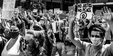 Movimento Black Lives Matter, 7 de junho de 2020, Denver, EUA. Movimento Black Lives Matter, 7 de junho de 2020, Denver, EUA.