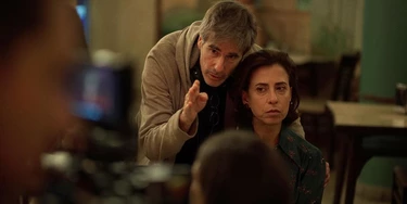 Filmagem de Ainda Estou Aqui, dirigido por Walter Salles, com Fernanda Torres e Selton Melo. Fonte: Divulgação Sony Pictures. Filmagem de Ainda Estou Aqui, dirigido por Walter Salles, com Fernanda Torres e Selton Melo. Fonte: Divulgação Sony Pictures.