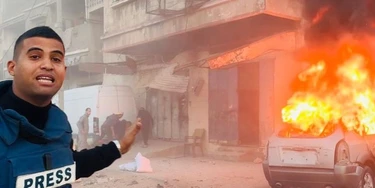 Hossam Shabat cobrindo ataque de Israel em Gaza. Hossam Shabat cobrindo ataque de Israel em Gaza.