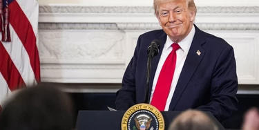 Donald Trump deu início a guerra de tarifas ao taxar de forma unilateral países que têm relação comercial com os Estados Unidos (Foto: Yuri Gripas/Agência EFE/Folhapress) Donald Trump deu início a guerra de tarifas ao taxar de forma unilateral países que têm relação comercial com os Estados Unidos (Foto: Yuri Gripas/Agência EFE/Folhapress)