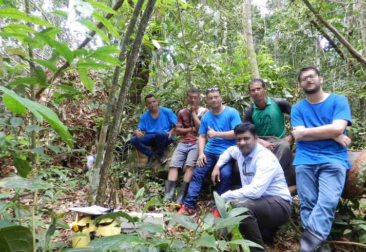 Empresário norte-americano vende discurso ambiental, mas lucra com terras públicas e gera conflitos entre ribeirinhos no Pará Empresário norte-americano vende discurso ambiental, mas lucra com terras públicas e gera conflitos entre ribeirinhos no Pará