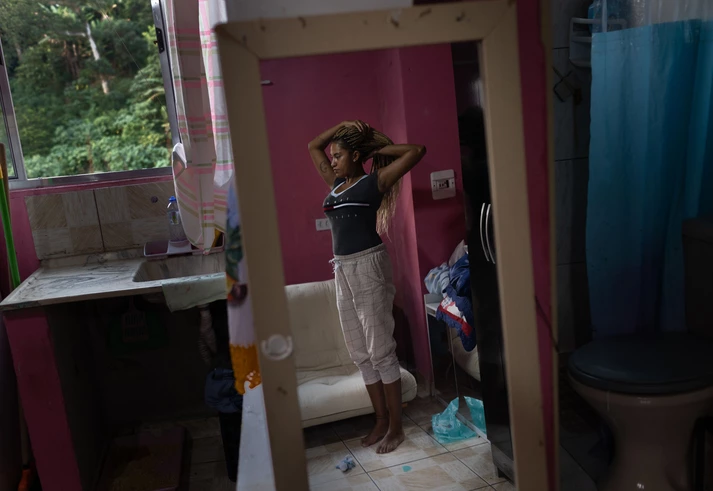 Faxineira deixa até 64% do valor pago pelo cliente com o aplicativo