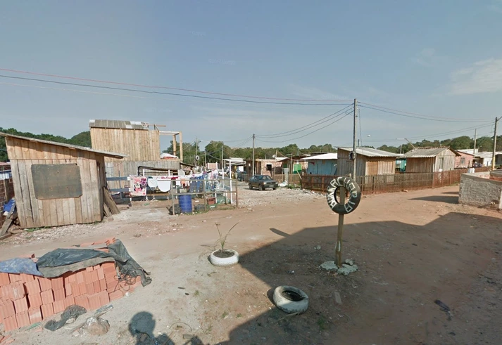 Como a vingança pela morte de um PM terminou com a execução de duas pessoas e uma favela incendiada em Curitiba Como a vingança pela morte de um PM terminou com a execução de duas pessoas e uma favela incendiada em Curitiba