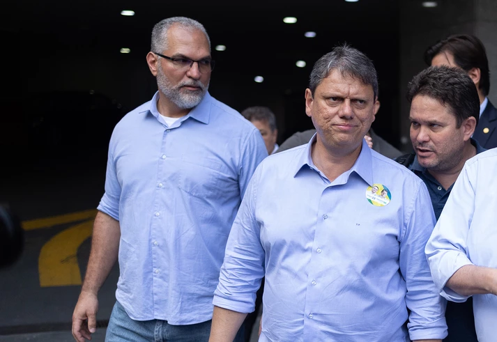Testemunhas afirmam que segurança de Tarcísio de Freitas matou homem desarmado em Paraisópolis Testemunhas afirmam que segurança de Tarcísio de Freitas matou homem desarmado em Paraisópolis