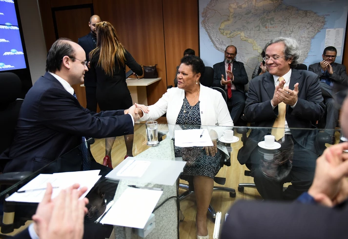 Entrevista: ‘Precisamos escolher quais contas a gente paga e quais a gente atrasa’, diz reitora da UFSB, a federal mais atingida pelos cortes de Bolsonaro