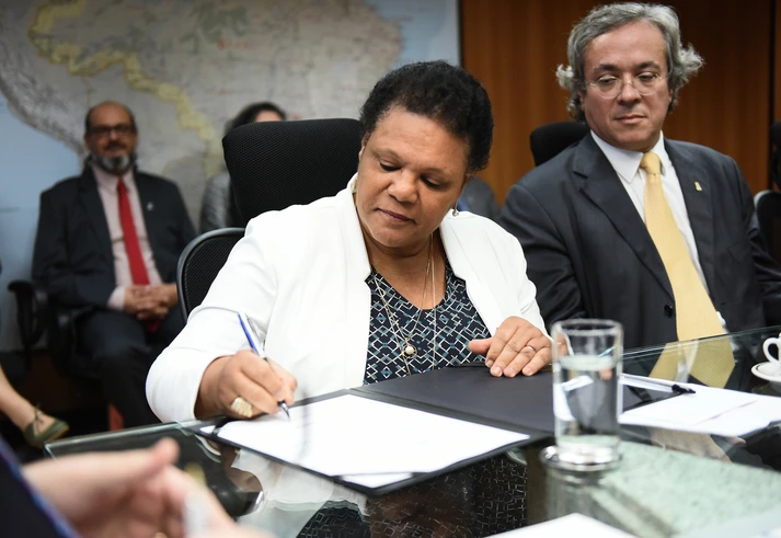 Entrevista: ‘Precisamos escolher quais contas a gente paga e quais a gente atrasa’, diz reitora da UFSB, a federal mais atingida pelos cortes de Bolsonaro