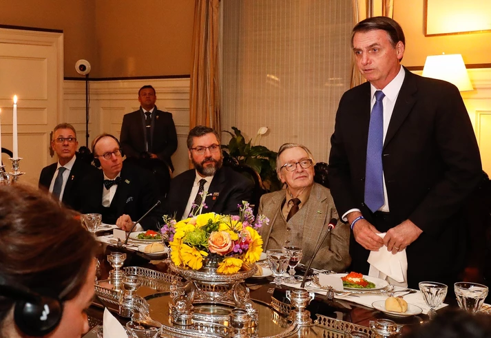 Entrevista: ‘Delírios de Olavo de Carvalho aprofundam ideias surgidas nos quartéis brasileiros’ Entrevista: ‘Delírios de Olavo de Carvalho aprofundam ideias surgidas nos quartéis brasileiros’