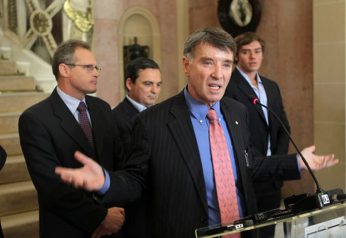 José Beltrame deixou Rio de Janeiro mergulhado em caos e “guerra”, agora Temer o sonda para Secretaria José Beltrame deixou Rio de Janeiro mergulhado em caos e “guerra”, agora Temer o sonda para Secretaria