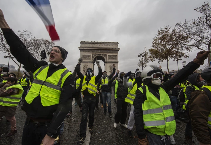 França está reeditando os protestos de 2013 do Brasil