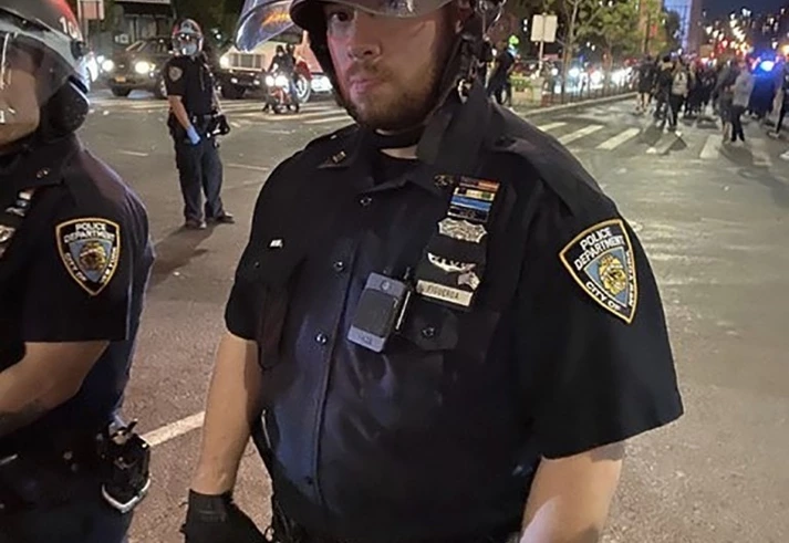 Polícia de Nova York ataca manifestantes porque sabe que não terá punições