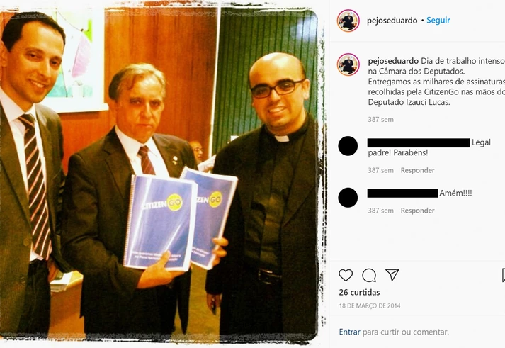 Radical católico da Espanha treinou extrema direita brasileira em 2013 com táticas que elegeram Bolsonaro