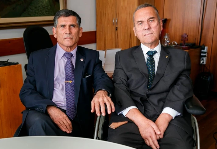 Entrevista: ‘Os militares estão num governo de opereta. Eles se submeteram a constantes vexames’, diz pesquisador Entrevista: ‘Os militares estão num governo de opereta. Eles se submeteram a constantes vexames’, diz pesquisador