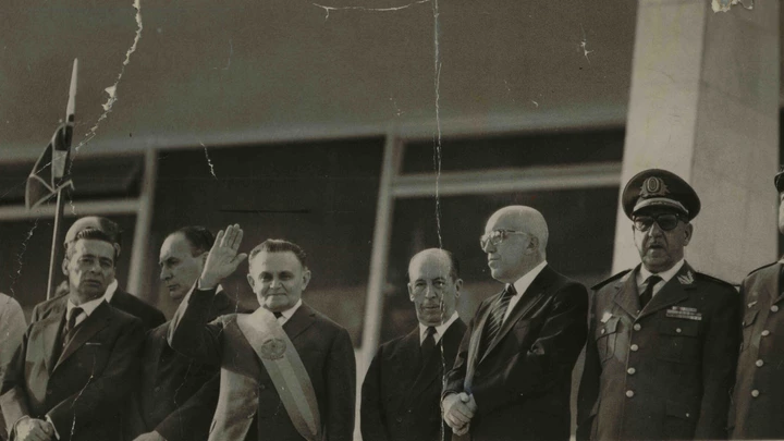 Posse do marechal Humberto de Alencar Castelo Branco na presidência da República de 1964 a 1967. Posse do marechal Humberto de Alencar Castelo Branco na presidência da República de 1964 a 1967.