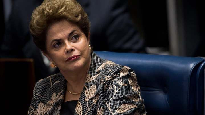 Brasília - A presidenta afastada Dilma Rousseff faz sua defesa diante dos Senadores durante sessão de julgamento do impeachment. ( Marcelo Camargo/Agência Brasil) Brasília - A presidenta afastada Dilma Rousseff faz sua defesa diante dos Senadores durante sessão de julgamento do impeachment. ( Marcelo Camargo/Agência Brasil)