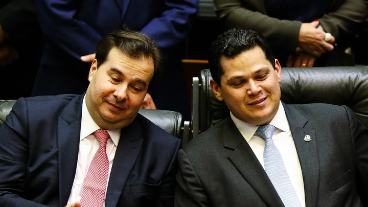 Rodrigo Maia e Davi Alcolumbre: o DEM, novo nome do velho PFL, está de volta ao comando do Congresso