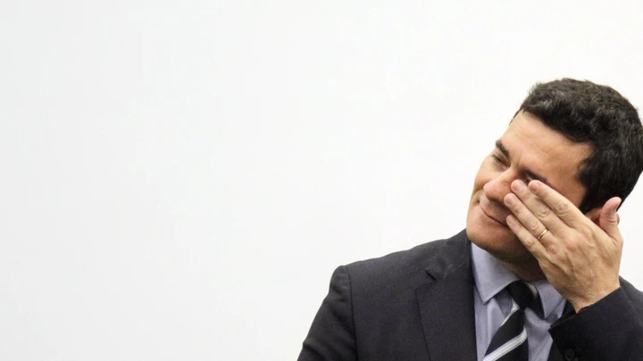 Manaus - AM, 13/12/2019 - SÉRGIO MORO-MANAUS. O Ministro da justiça e segurança pública, Sérgio Moro, inaugurou o Centro Integrado de Inteligência e Segurança Pública Regional Norte (CIISPR), com sede nas dependências do Sistema de Proteção da Amazônia (Sipam), na tarde desta sexta-feira (13) em Manaus. (Foto: Sandro Pereira/Código 19/Folhapress) Manaus - AM, 13/12/2019 - SÉRGIO MORO-MANAUS. O Ministro da justiça e segurança pública, Sérgio Moro, inaugurou o Centro Integrado de Inteligência e Segurança Pública Regional Norte (CIISPR), com sede nas dependências do Sistema de Proteção da Amazônia (Sipam), na tarde desta sexta-feira (13) em Manaus. (Foto: Sandro Pereira/Código 19/Folhapress)