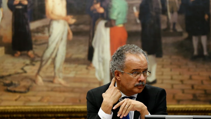 BRASÍLIA, DF, 09.08.2017: REFORMA-POLÍTICA - Sessão da Comissão da Reforma Política deve votar hoje relatório do deputado Vicente Cândido (PT-SP). A comissão, presidida pelo deputado Lúcio Vieira Lima (PMDB-BA), discute alterações nas regras eleitorais. (Foto: Pedro Ladeira/Folhapress) BRASÍLIA, DF, 09.08.2017: REFORMA-POLÍTICA - Sessão da Comissão da Reforma Política deve votar hoje relatório do deputado Vicente Cândido (PT-SP). A comissão, presidida pelo deputado Lúcio Vieira Lima (PMDB-BA), discute alterações nas regras eleitorais. (Foto: Pedro Ladeira/Folhapress)