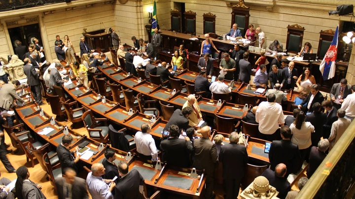 Mulheres são apenas 13% em prefeituras e Câmaras em todo o país Mulheres são apenas 13% em prefeituras e Câmaras em todo o país