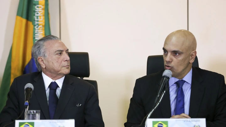 Brasília - O Presidente interino, Michel Temer, e o ministro da Justiça, Alexandre de Moraes, participam de reunião com os secretários de Segurança Pública de todos os Estados, no Ministério da Justiça.  (Marcelo Camargo/Agência Brasil)