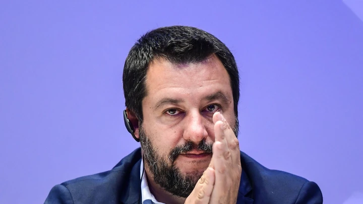 O ministro do Interior da Itália disse que os estudantes que protestam por melhoras no sistema educacional do país são “instrumentalizados” pela esquerda. Lembra Bolsonaro? Não por acaso. O ministro do Interior da Itália disse que os estudantes que protestam por melhoras no sistema educacional do país são “instrumentalizados” pela esquerda. Lembra Bolsonaro? Não por acaso.