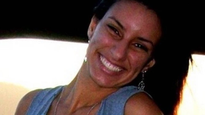 Nathalia Queiroz, segundo Jair Bolsonaro, era funcionária de seu gabinete de deputado federal, mas nunca teve o crachá. Ela também não tinha vaga de garagem no prédio e nem mesmo consta dos registros de visitantes da Câmara. Nathalia Queiroz, segundo Jair Bolsonaro, era funcionária de seu gabinete de deputado federal, mas nunca teve o crachá. Ela também não tinha vaga de garagem no prédio e nem mesmo consta dos registros de visitantes da Câmara.