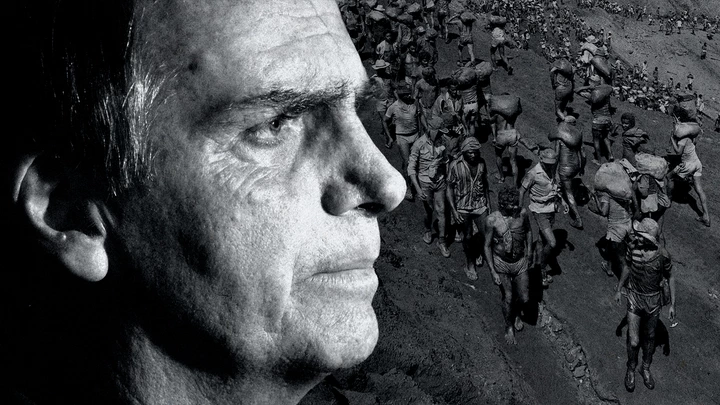 No passado, Bolsonaro e o pai tentaram a sorte como garimpeiros em Serra Pelada. No passado, Bolsonaro e o pai tentaram a sorte como garimpeiros em Serra Pelada.