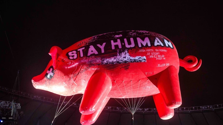 RIO DE JANEIRO, RJ, 24.10.2018: ROGER-WATERS - Combinando cl?°ssicos do Pink Floyd, algumas can?ß?µes novas e trabalho solo, Roger Waters realiza show no Est?°dio do Maracan?£ de sua turn?™ "Us + Them". (Foto: Luiz Henrique Estevam/Zimel/Folhapress) RIO DE JANEIRO, RJ, 24.10.2018: ROGER-WATERS - Combinando cl?°ssicos do Pink Floyd, algumas can?ß?µes novas e trabalho solo, Roger Waters realiza show no Est?°dio do Maracan?£ de sua turn?™ "Us + Them". (Foto: Luiz Henrique Estevam/Zimel/Folhapress)