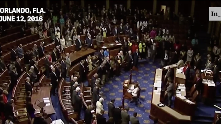O ritual do silêncio na era dos tiroteios em massa O ritual do silêncio na era dos tiroteios em massa
