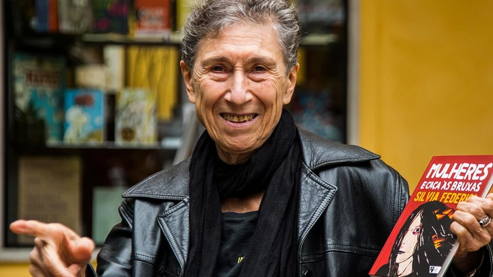 Pesquisadora de temas como aborto, a historiadora italiana Silvia Federici divulgou os livros, 'O ponto zero da revolução' e 'Mulheres e caça às bruxas' em São Paulo. Pesquisadora de temas como aborto, a historiadora italiana Silvia Federici divulgou os livros, 'O ponto zero da revolução' e 'Mulheres e caça às bruxas' em São Paulo.
