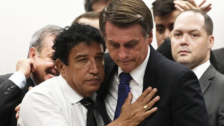 O novo jeito de fazer política de Bolsonaro já naufragou O novo jeito de fazer política de Bolsonaro já naufragou