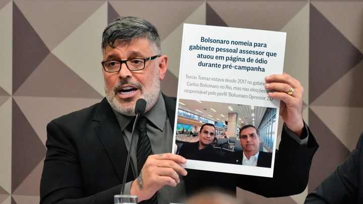 O deputado Alexandre Frota (PSDB) compareceu na tarde desta quarta-feira (30) à CPMI das Fake News, no Senado Federal, em Brasília. O deputado já havia declarado a existência de rede organizada para a propagação de fake news. O deputado Alexandre Frota (PSDB) compareceu na tarde desta quarta-feira (30) à CPMI das Fake News, no Senado Federal, em Brasília. O deputado já havia declarado a existência de rede organizada para a propagação de fake news.