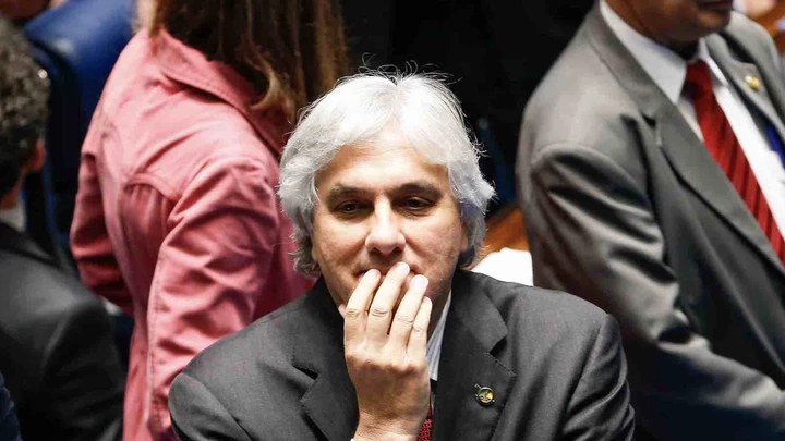 Delcídio em 2016, quando era líder do governo petista no Senado Delcídio em 2016, quando era líder do governo petista no Senado