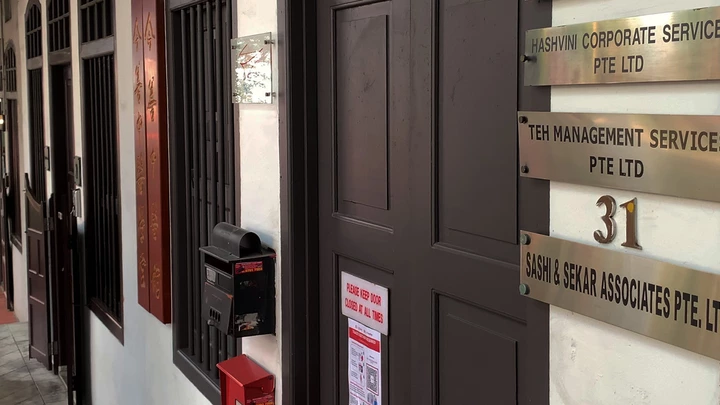 VÍDEO: Nós batemos na porta da empresa de Singapura que pediu US$ 45 milhões adiantados pela Covaxin VÍDEO: Nós batemos na porta da empresa de Singapura que pediu US$ 45 milhões adiantados pela Covaxin