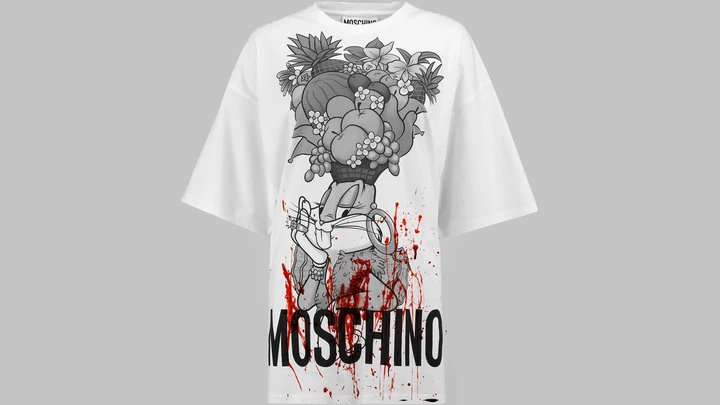 O que une as camisetas divertidas da grife Moschino para Riachuelo e os discursos de ódio bolsonarista?