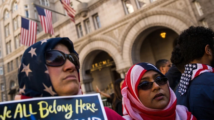 Veto de Trump entra em vigor Veto de Trump entra em vigor