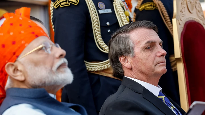 O primeiro ministro da Índia, Narendra Modi, e Jair Bolsonaro durante cerimônia do Dia da República da Índia. O primeiro ministro da Índia, Narendra Modi, e Jair Bolsonaro durante cerimônia do Dia da República da Índia.