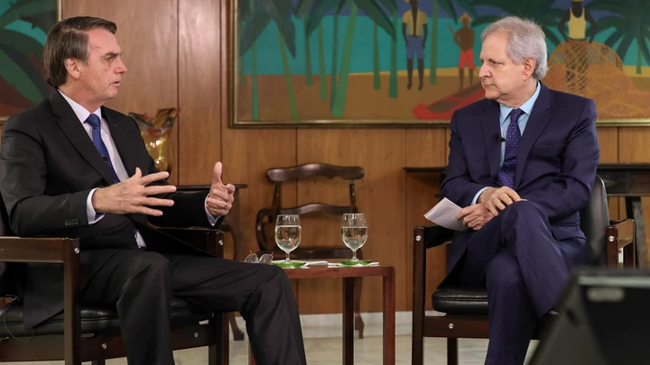 Augusto Nunes e Jair Bolsonaro durante entrevista  exclusiva realizada no Planalto em abril de 2019. 
