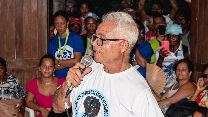 Pescador foge de Boipeba após ser ameaçado de morte por se opor a condomínio de dono da Globo Pescador foge de Boipeba após ser ameaçado de morte por se opor a condomínio de dono da Globo