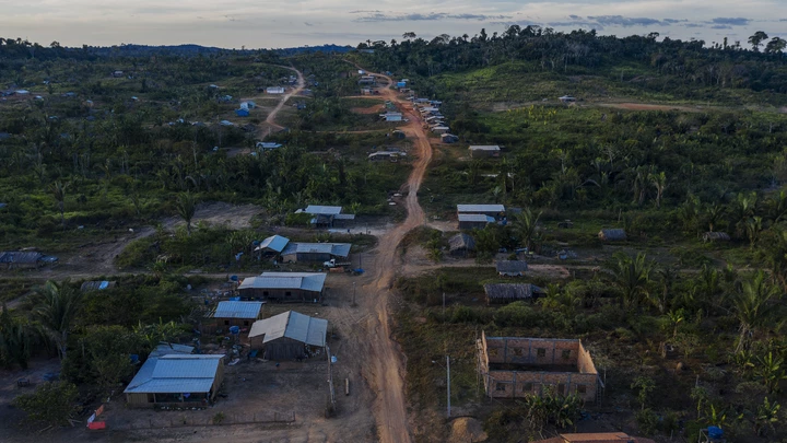 Vista aérea da terra indígena Apyterewa, que tem sido alvo de pecuarista e garimpeiros no sudoeste do Pará.
