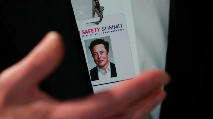 Elon Musk lucra com a vigilância estatal que diz combater Elon Musk lucra com a vigilância estatal que diz combater