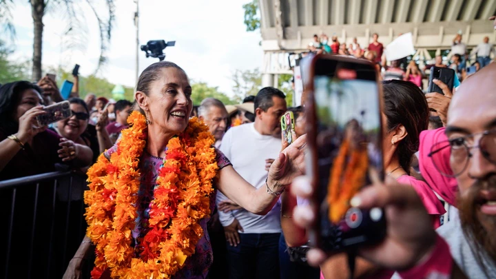 O simbolismo da vitória de Sheinbaum na votação de turno único se une aos inúmeros desafios pelos quais passa o segundo maior país da América Latina. O simbolismo da vitória de Sheinbaum na votação de turno único se une aos inúmeros desafios pelos quais passa o segundo maior país da América Latina.