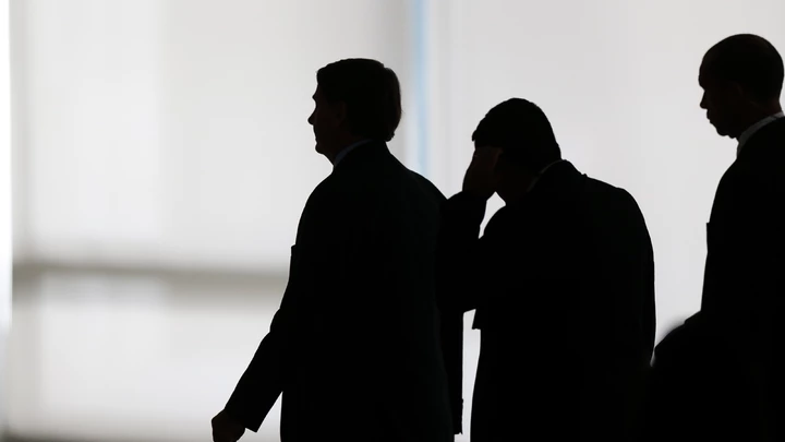 Jair Bolsonaro ao lado de Walter Braga Netto, ambos acusados de golpismo, em 2020 Jair Bolsonaro ao lado de Walter Braga Netto, ambos acusados de golpismo, em 2020