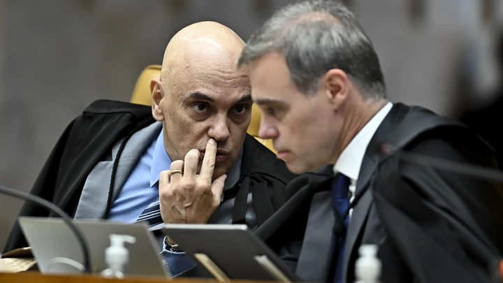 Ministros Alexandre de Moraes e André Mendonça. STF retoma a votação do Marco Civil da Internet, após pedido de vista de Mendonça. (Foto: Ton Molina /Fotoarena/Folhapress) Ministros Alexandre de Moraes e André Mendonça. STF retoma a votação do Marco Civil da Internet, após pedido de vista de Mendonça. (Foto: Ton Molina /Fotoarena/Folhapress)